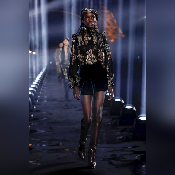 YSL  Saint Lauren's 2020 Collection turban. Christmas 🎄 sale! - Picture 7 of 11